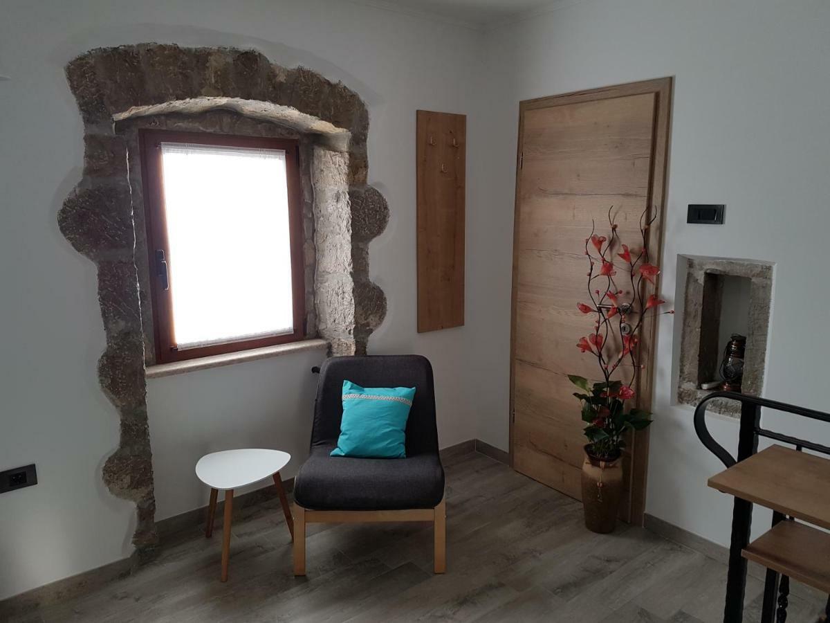Villa Kos Lupoglav  Luaran gambar