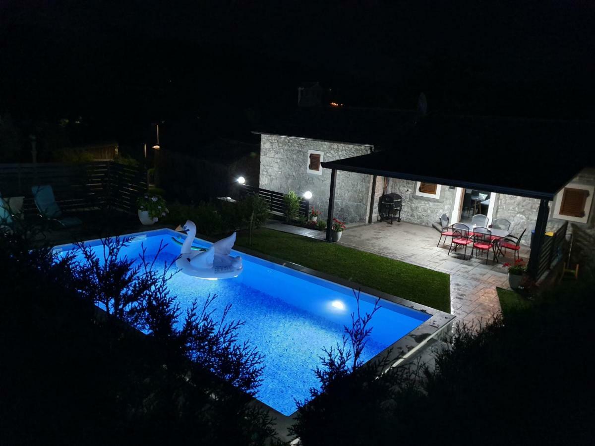 Villa Kos Lupoglav  Luaran gambar
