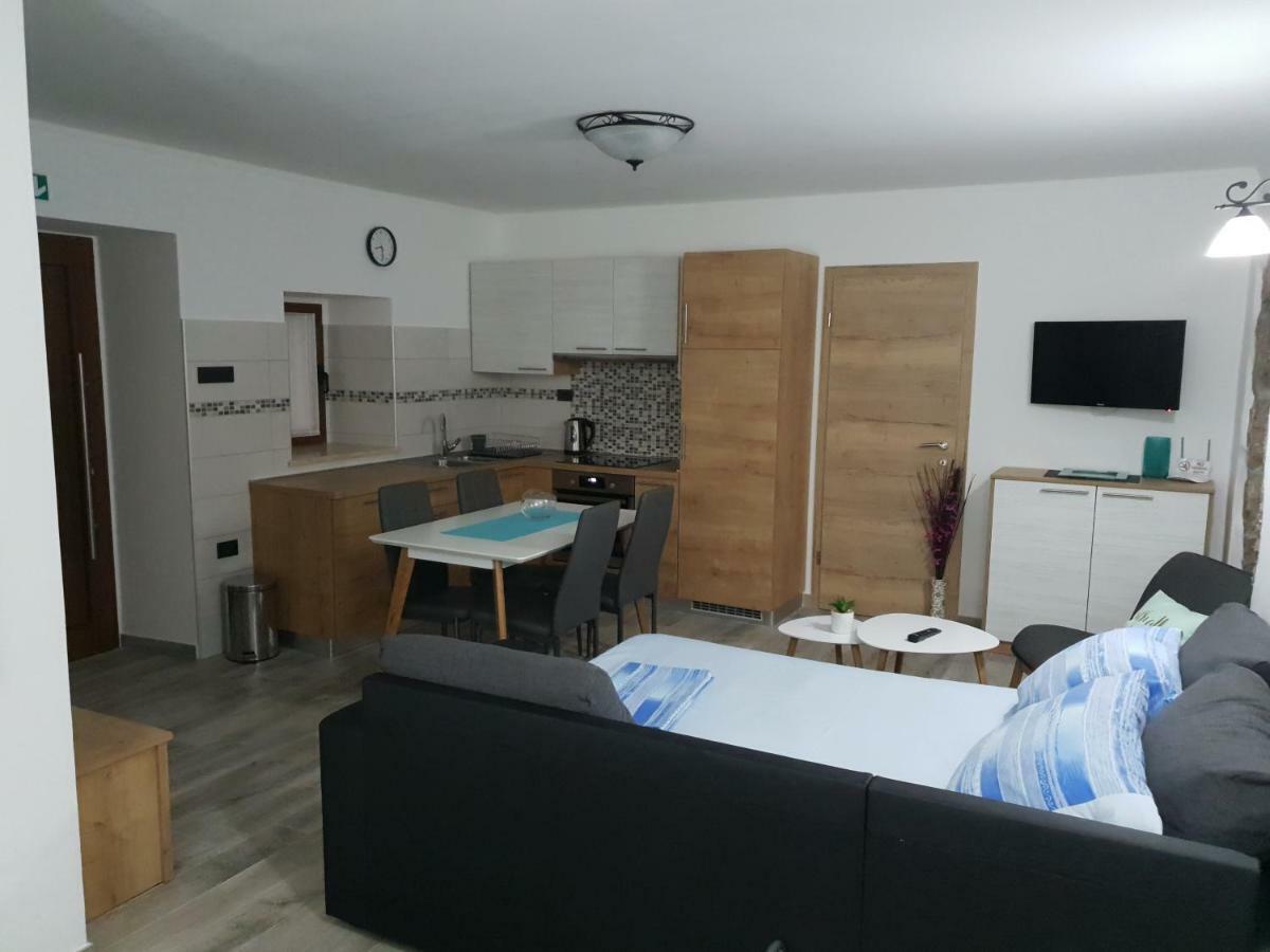 Villa Kos Lupoglav  Luaran gambar